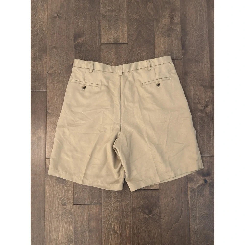 Haggar Mens Pleated Beige Shorts Size 38W Expandable Waist Stretch 9